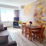 Osrodek Wypoczynkowy Gwarek אתר נופש אוסטרוני מורסקי