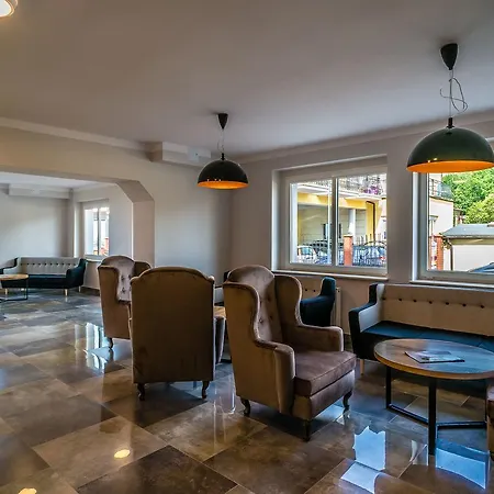 Osrodek Wypoczynkowy Gwarek * 우스트 노리 모르스키